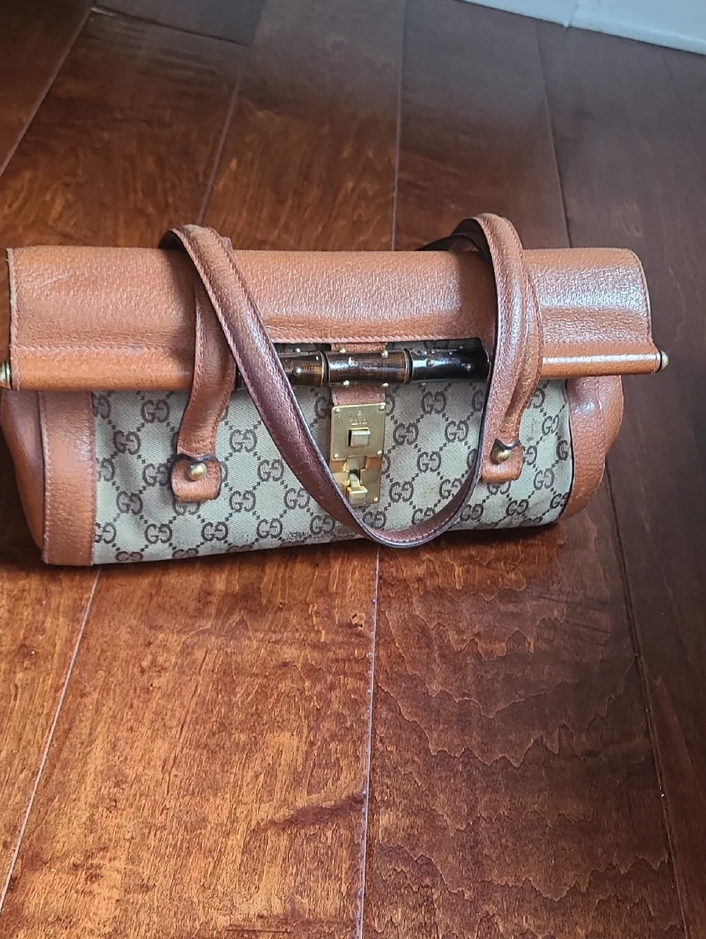 Gucci Bamboo Bullet Bag Brown/Tan GG Monogram Shoulder Bag with Gold Hardware - Picture 1 of 8